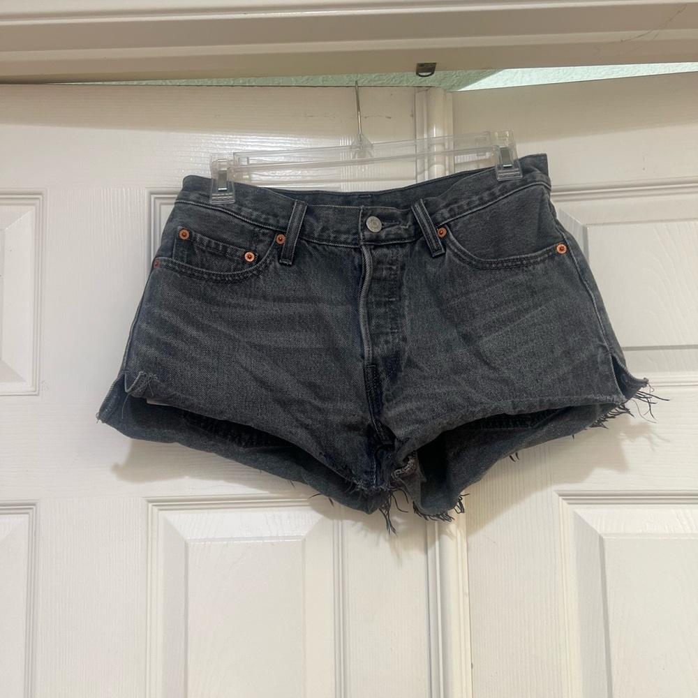 Levi's 501 Women's sz 27 Dark Washed Gray Jean denim Shorts button‎ fly summer